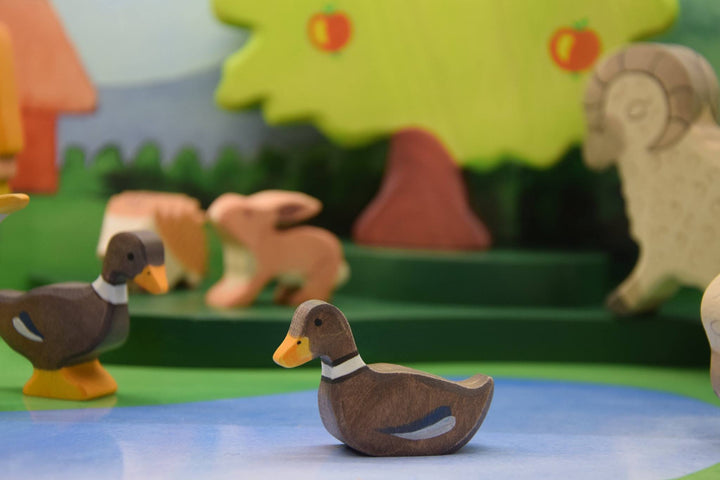 Holztiger apple tree