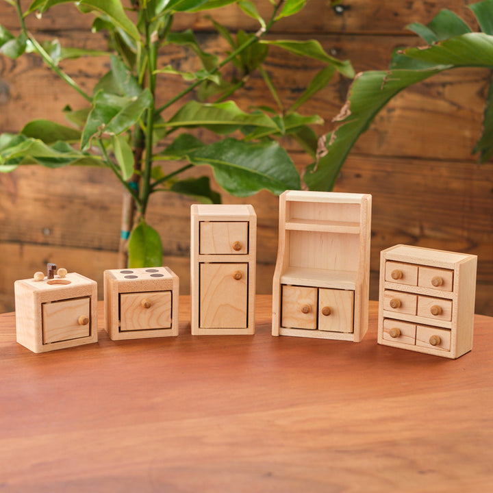 maple dollhouse furniture set