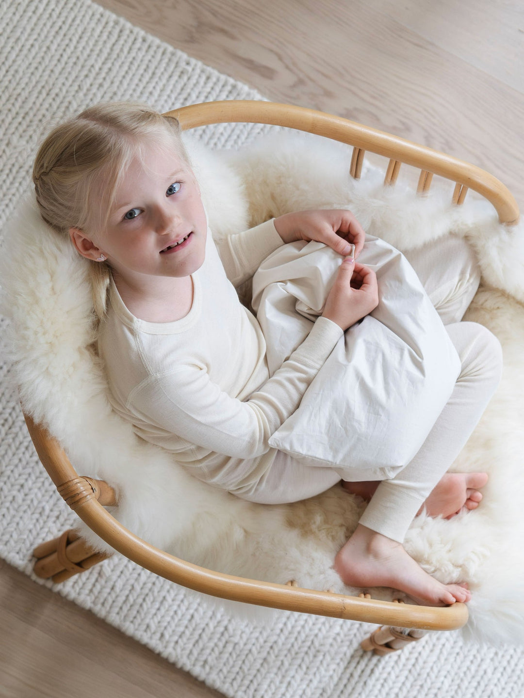 New Zealand lambskin rug, ivory