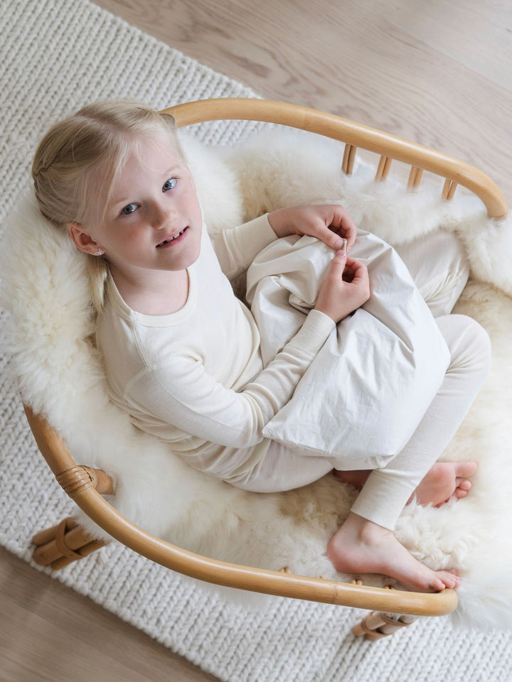 New Zealand lambskin rug, ivory