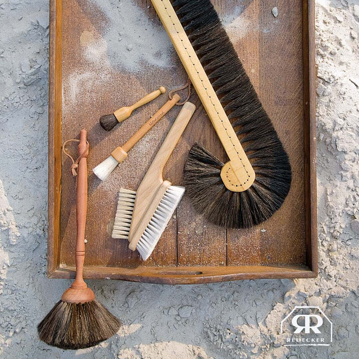 small dust brush