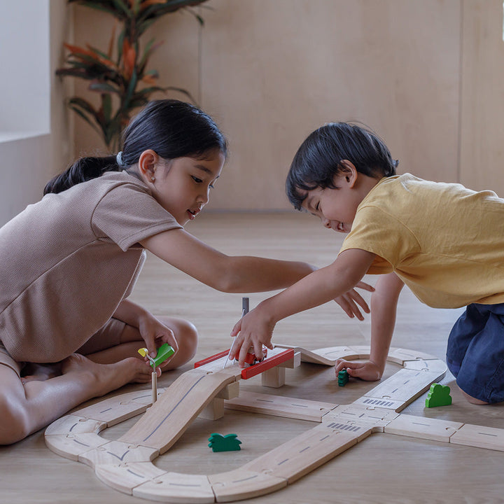 Plan Toys Road System