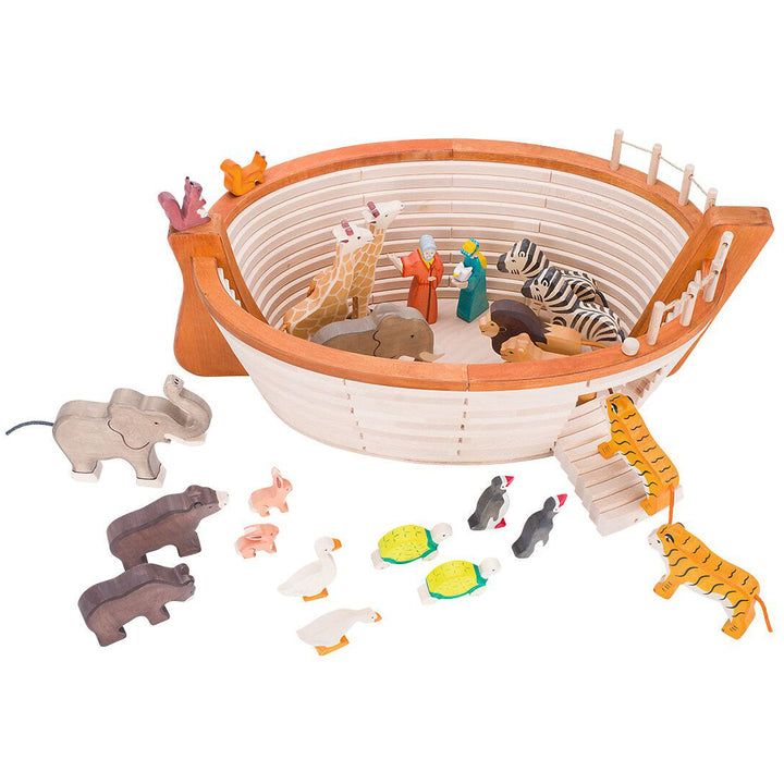 Holztiger woman with dove