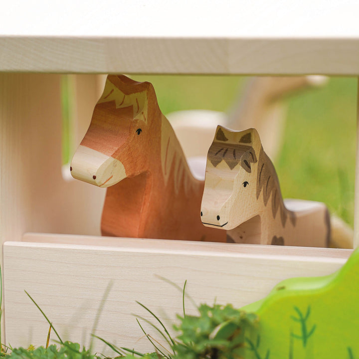 Holztiger stall
