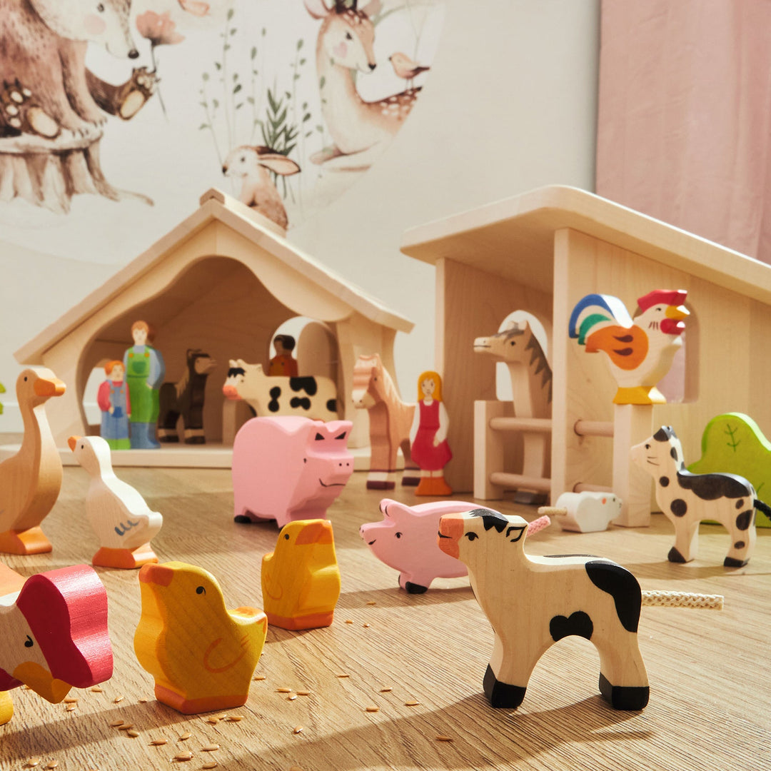 Holztiger stable/ doll&