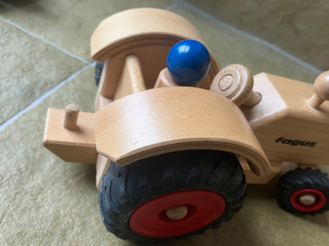 Fagus tractor (gently played)