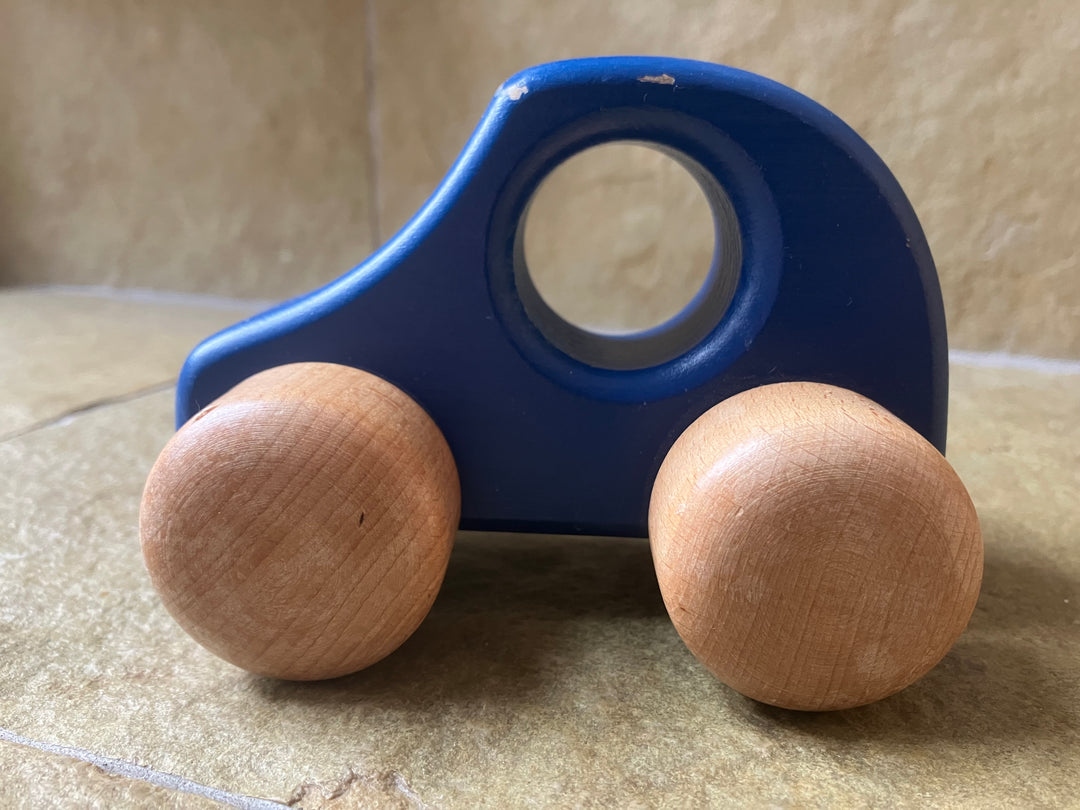 Konrad Keller blue push car