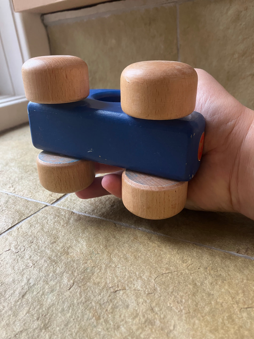 Konrad Keller blue push car