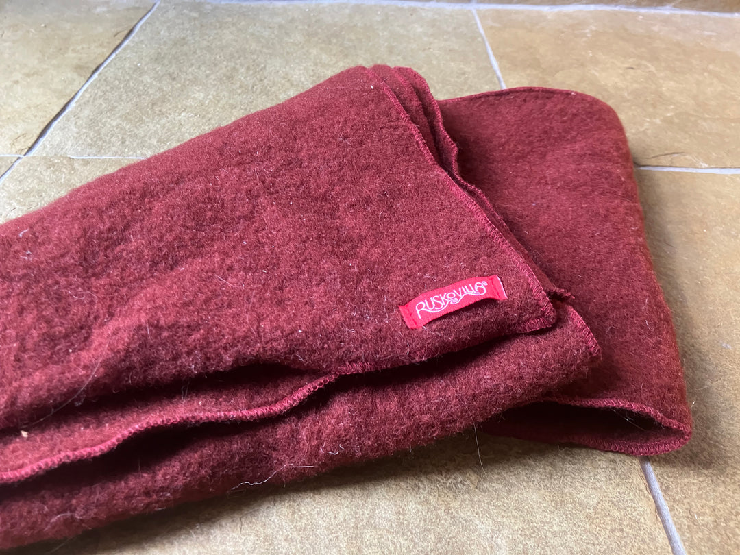 Ruskovilla wool fleece scarf, burgundy (gently worn)