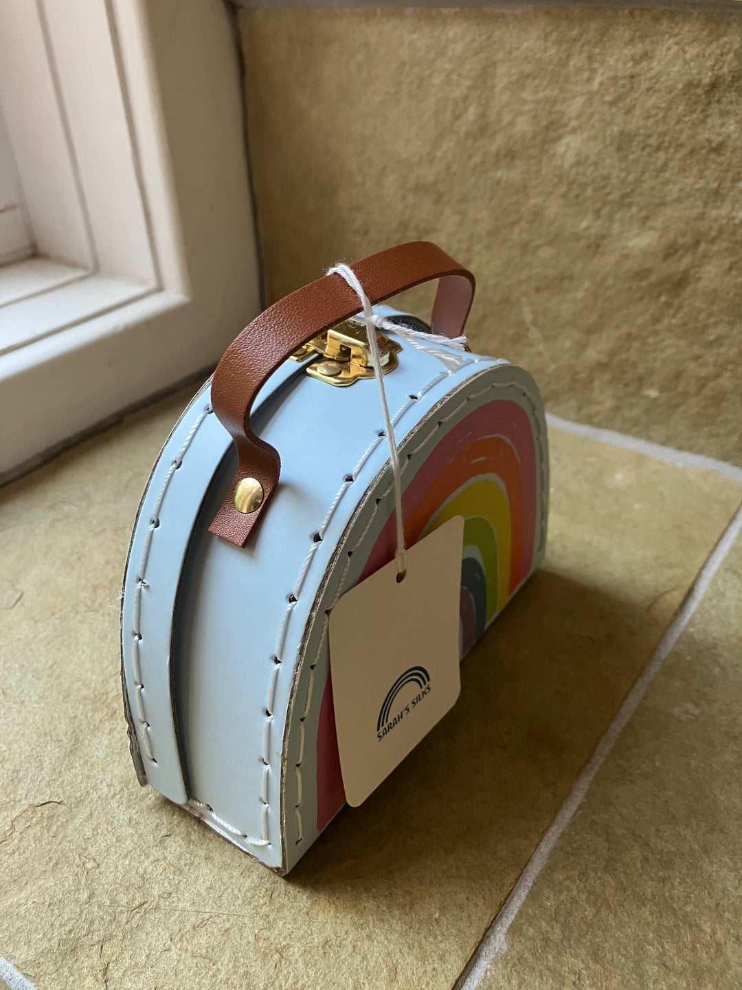 mini rainbow suitcase (seconds)