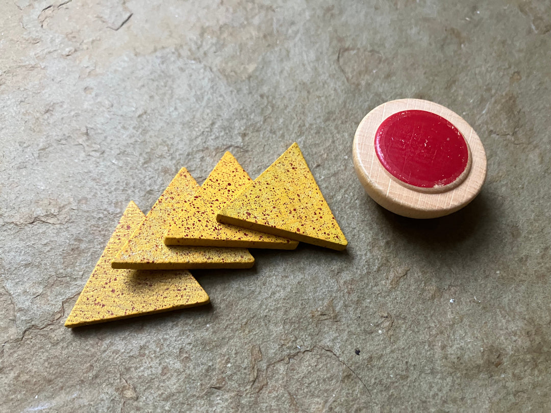nachos &amp; dip (secondhand)