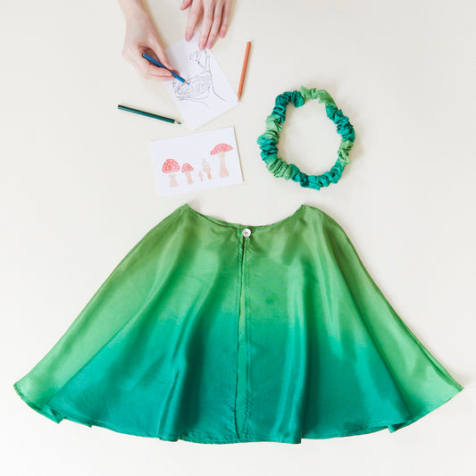 Sarah's Silks 'Playsilks in the Mail' April 2023
