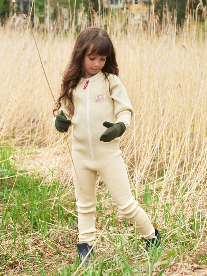 children's Ruskovilla wool mittens