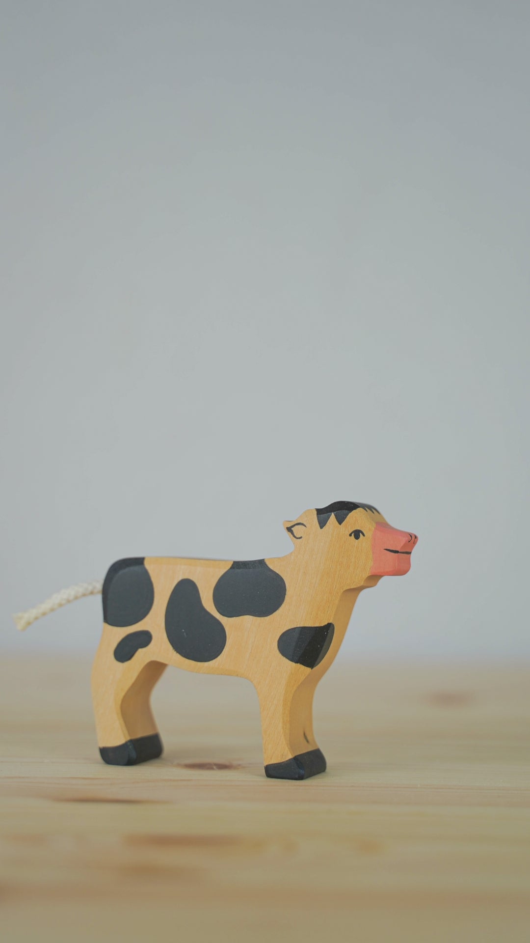 Holztiger calf