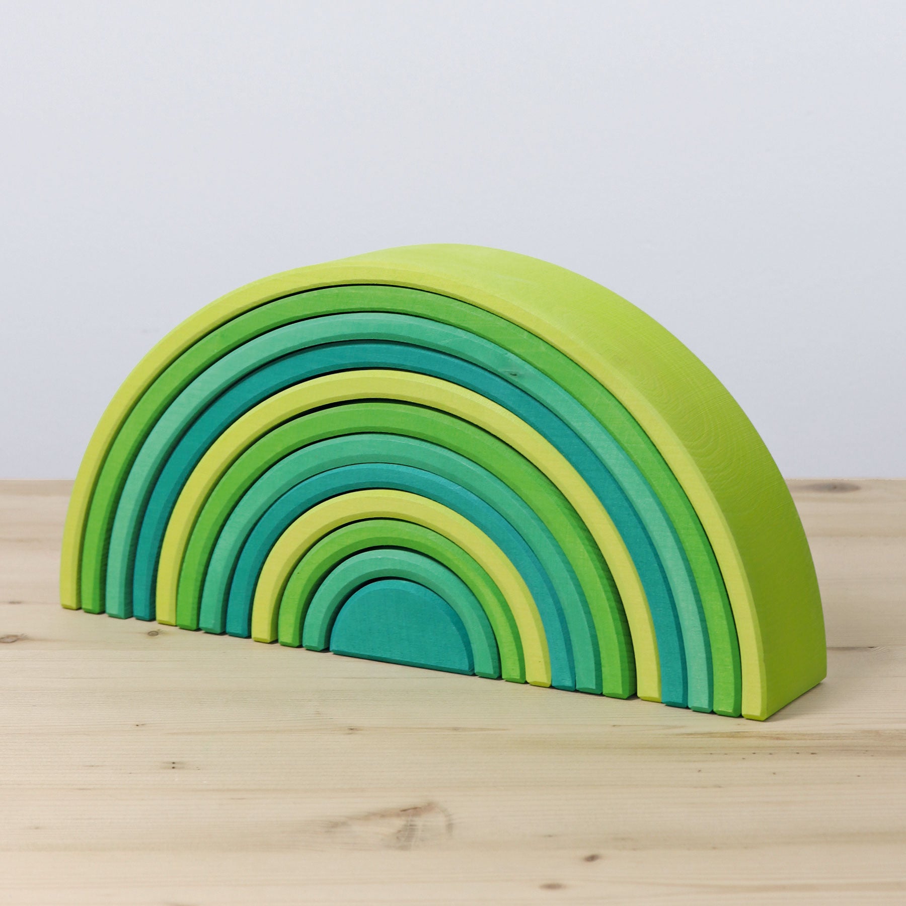 10671_Regenbogen_wiesengruen.jpg