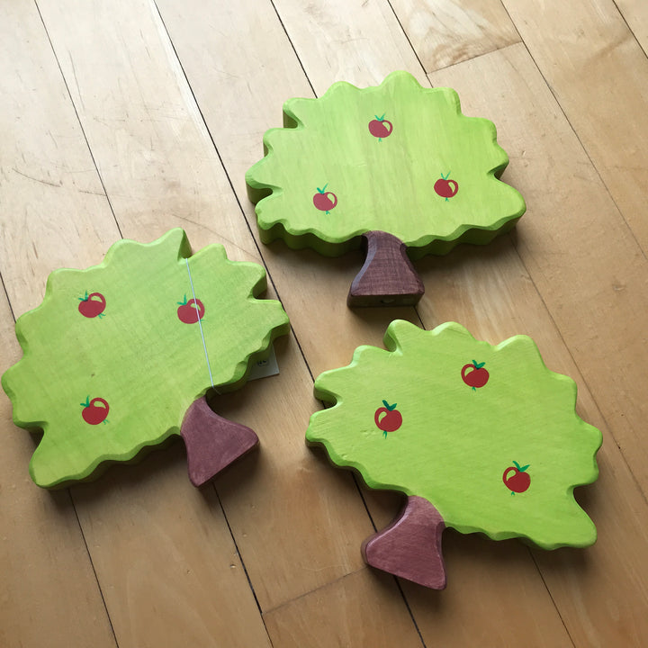 Holztiger apple tree - seconds