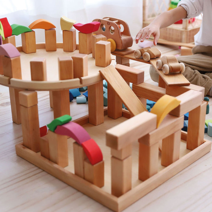 Grimm's large stepped pyramid, natural, 4 cm thick blocks