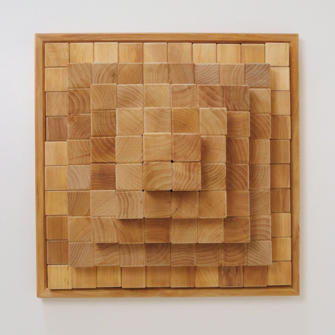 Grimm's large stepped pyramid, natural, 4 cm thick blocks