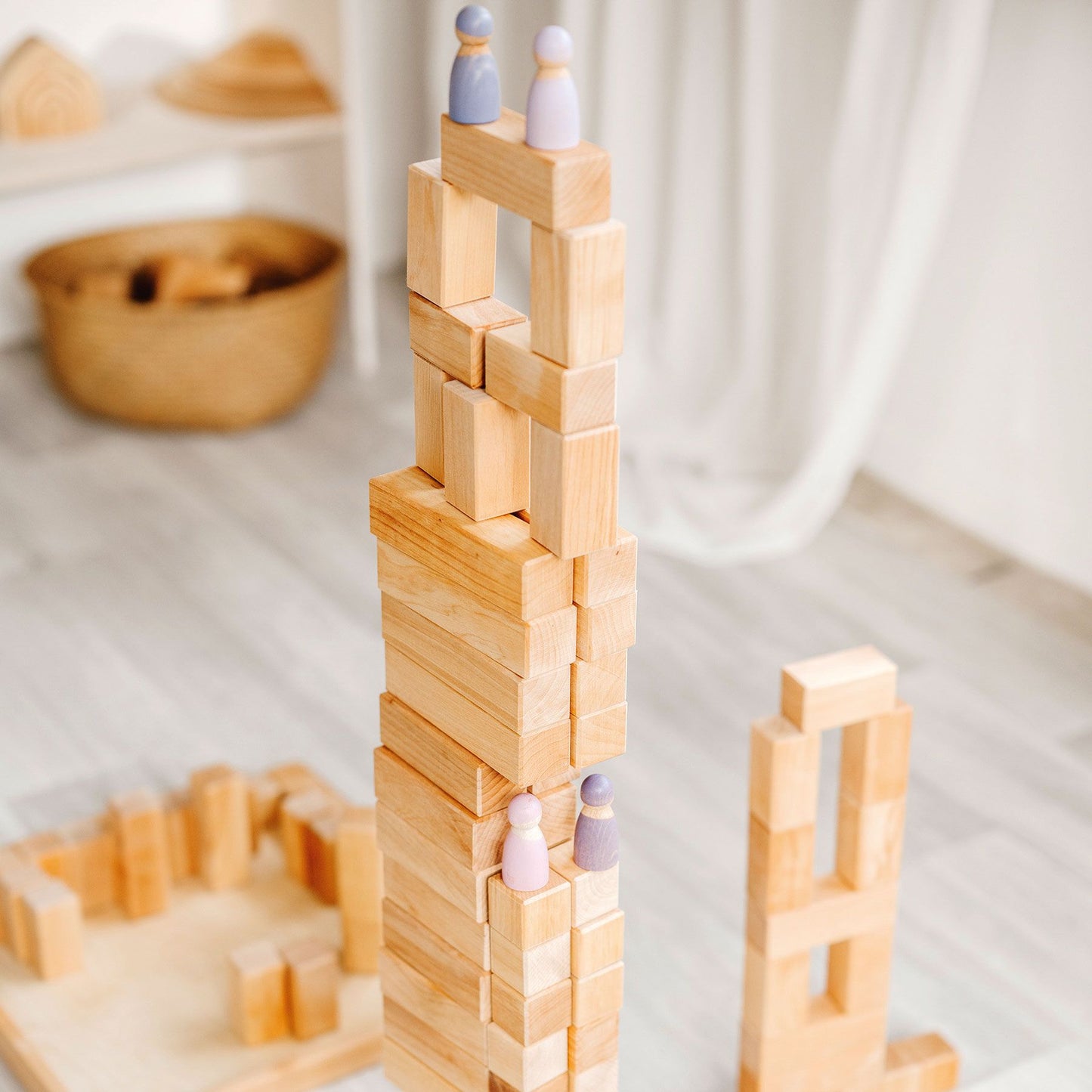 Grimm's large stepped pyramid, natural, 4 cm thick blocks