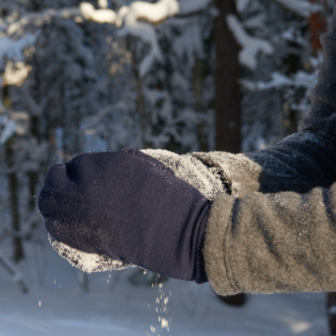 Ruskovilla_lapaset_mittens_sininen_blue.jpg