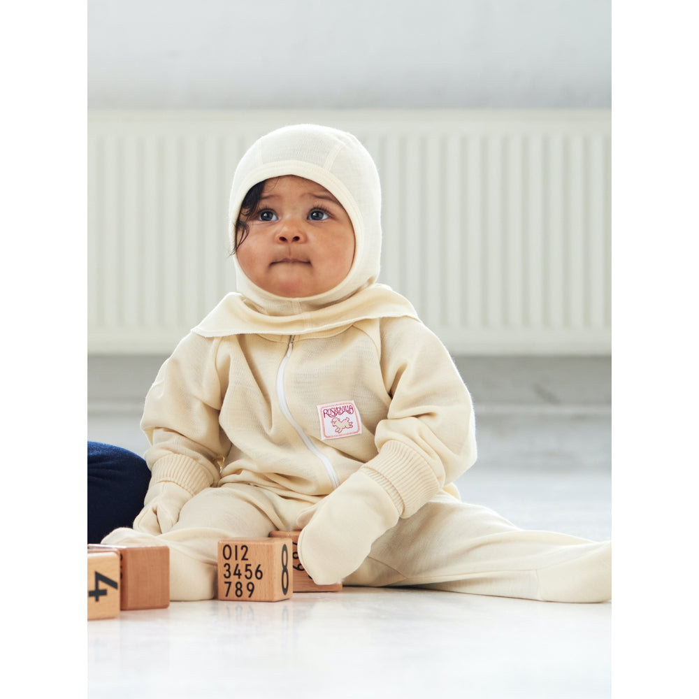 853c68de7253cdd55dc37be410a45c60%2FRuskovilla_merinovilla_merinowool_ulkoilusetti_outdoorset_vauva_baby2.jpg
