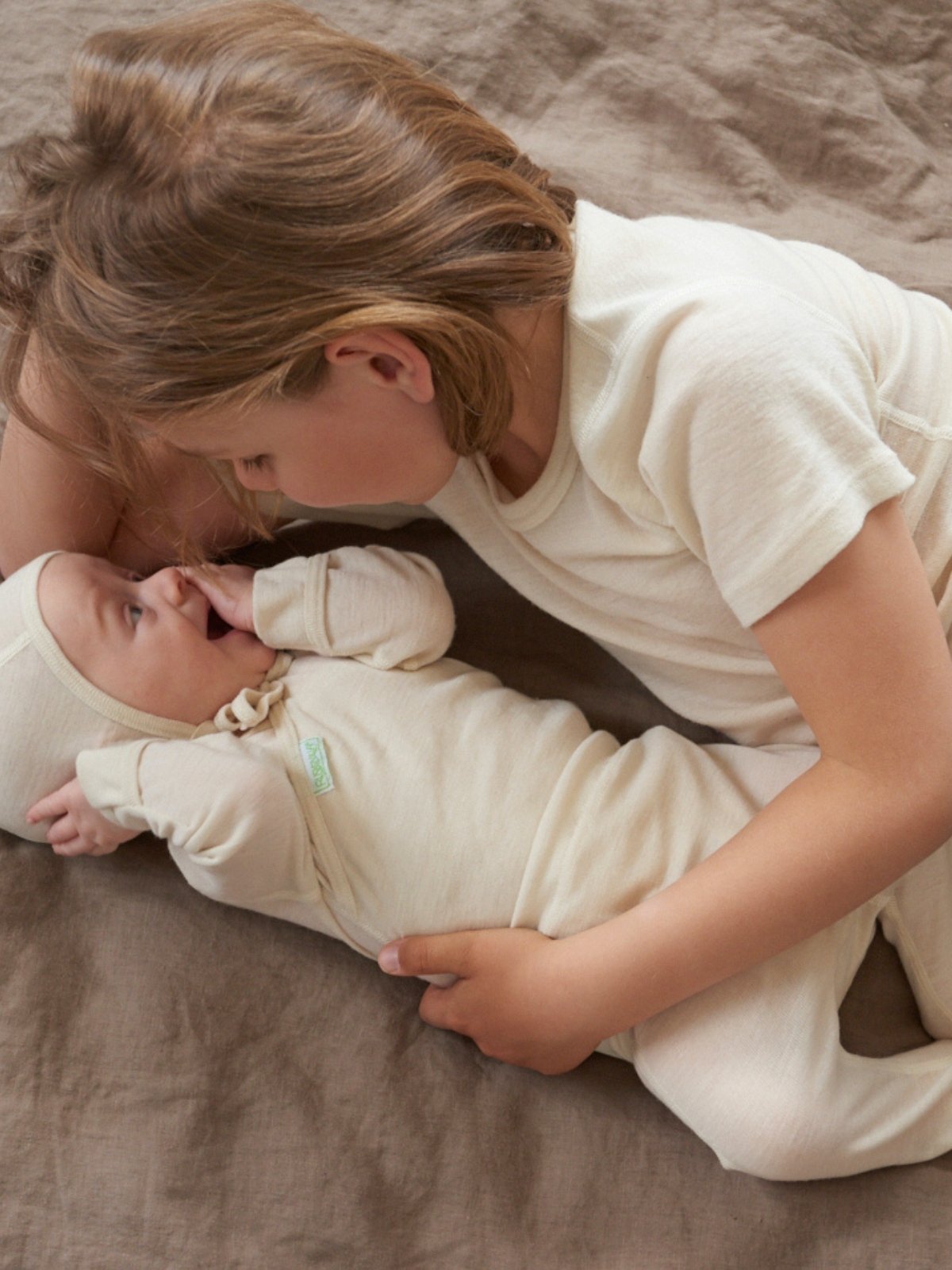 Ruskovilla_silkkivilla_silkwool_ensisetti_newbornset.jpg