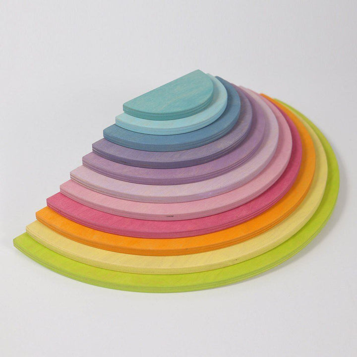 Grimm’s pastel semi-circles