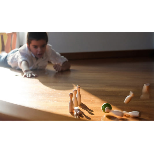 web_Green_mini_bowling_strike.jpg